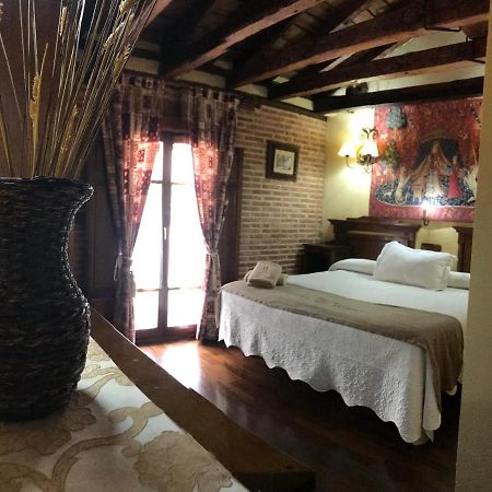 Отель Hospederia Casa De Cisneros Толедо Экстерьер фото
