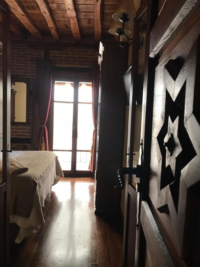 Отель Hospederia Casa De Cisneros Толедо Экстерьер фото