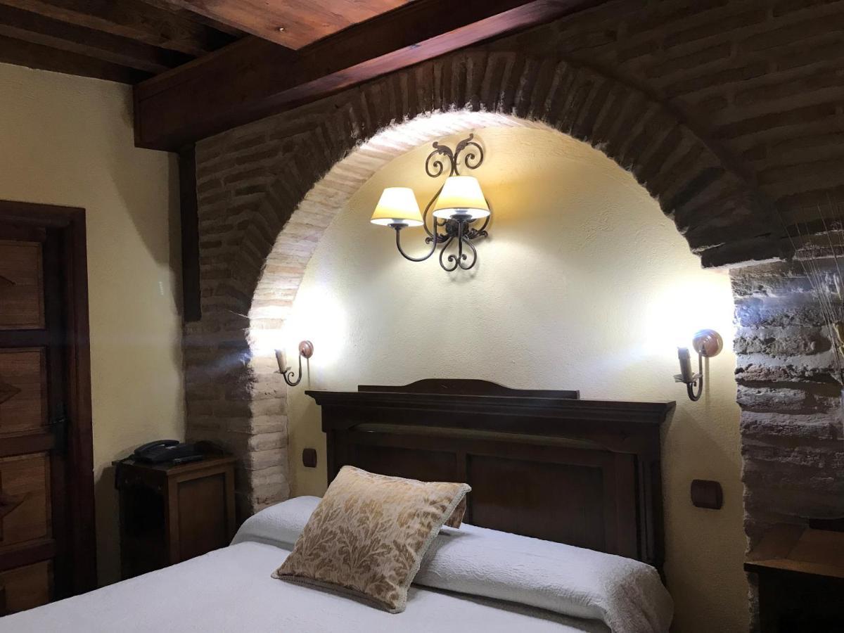 Отель Hospederia Casa De Cisneros Толедо Экстерьер фото