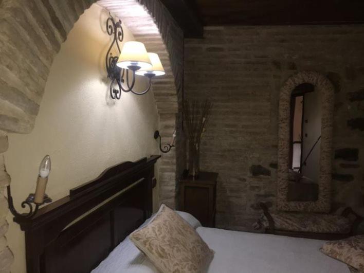 Отель Hospederia Casa De Cisneros Толедо Экстерьер фото