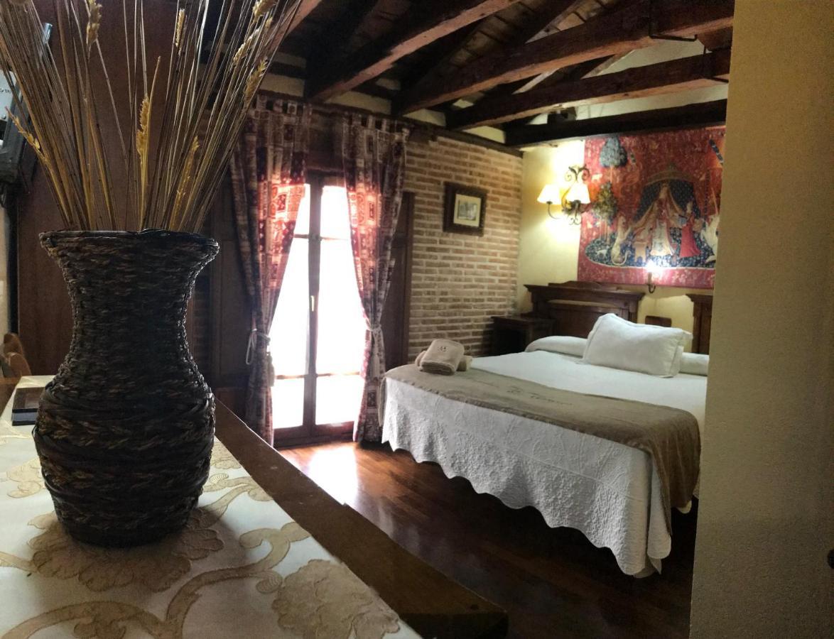 Отель Hospederia Casa De Cisneros Толедо Экстерьер фото