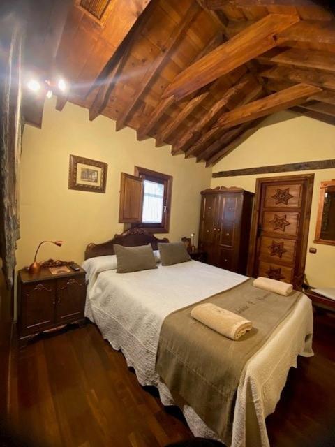 Отель Hospederia Casa De Cisneros Толедо Экстерьер фото