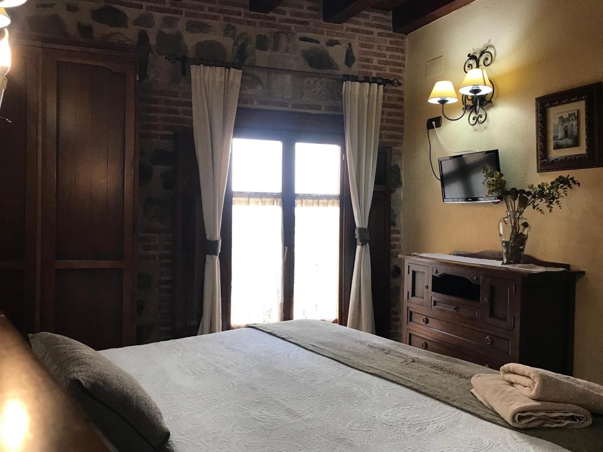 Отель Hospederia Casa De Cisneros Толедо Экстерьер фото