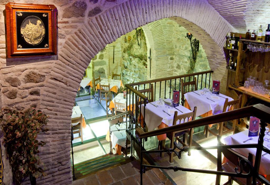 Отель Hospederia Casa De Cisneros Толедо Экстерьер фото