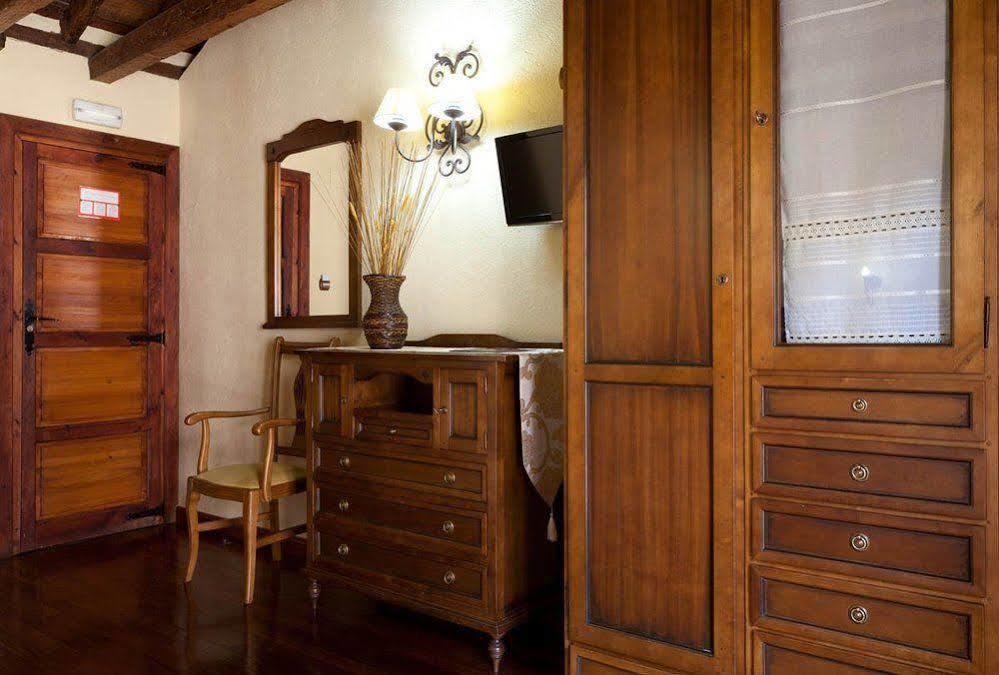 Отель Hospederia Casa De Cisneros Толедо Экстерьер фото